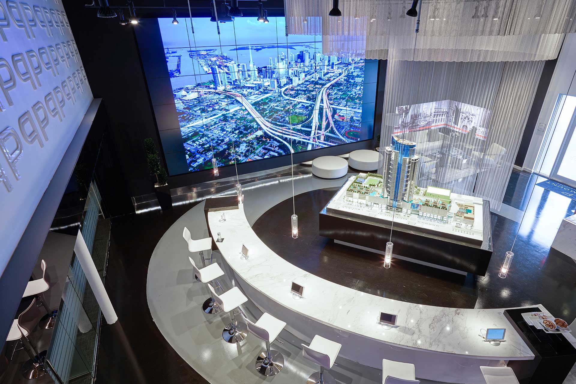 PARAMOUNT Miami Worldcenter Image