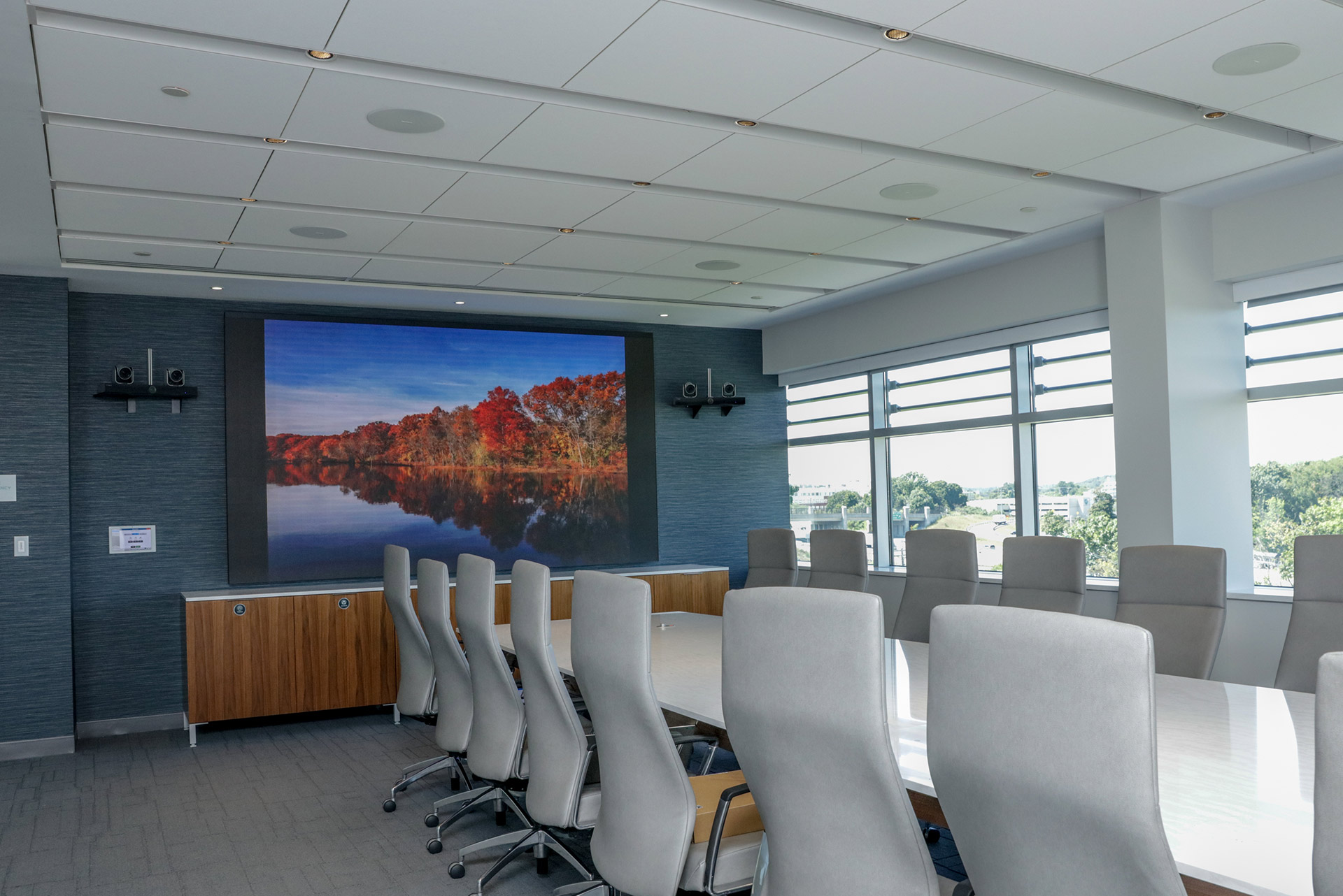 Cambridge Savings Bank Executive Boardroom Image