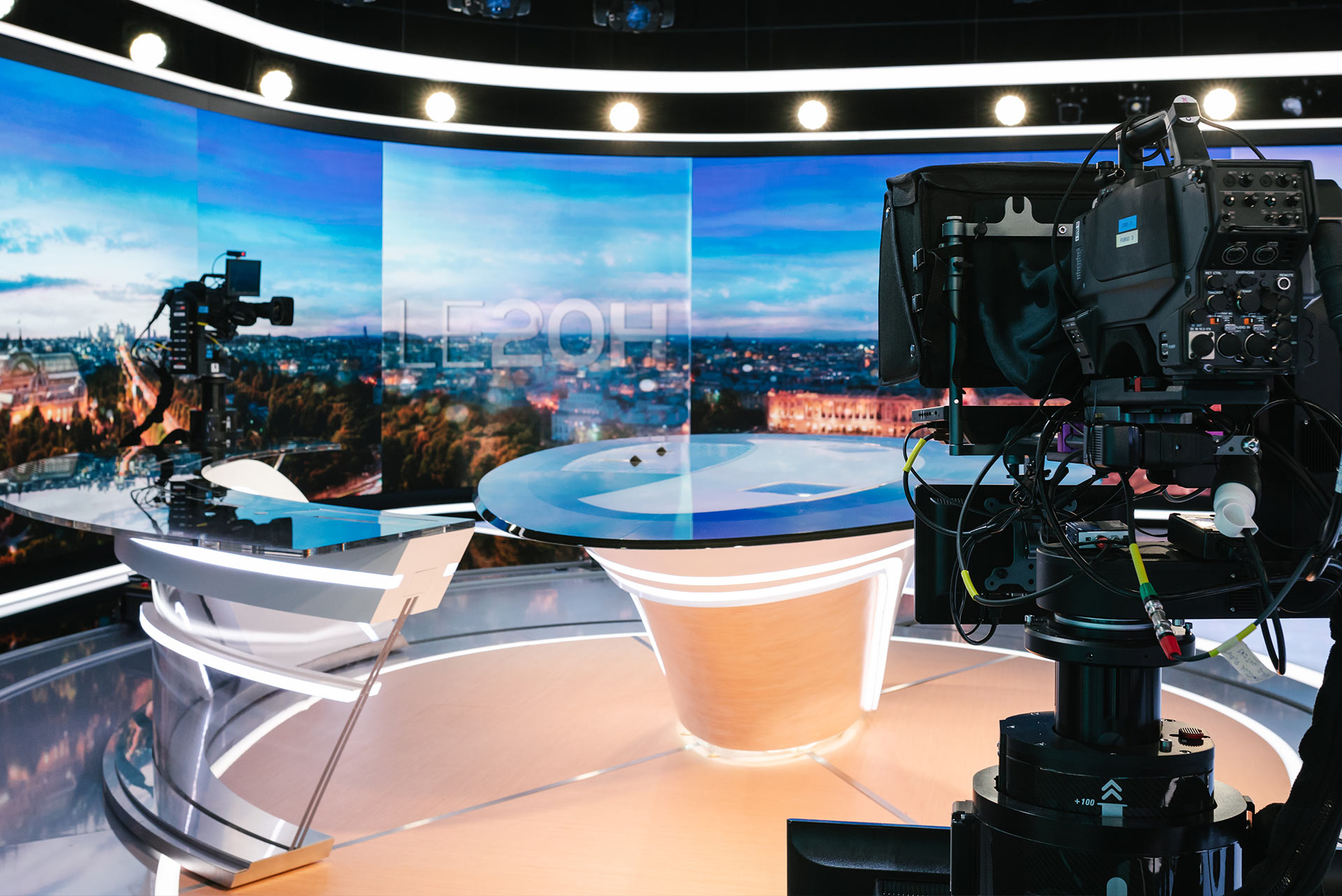 TF1 News Studio Image