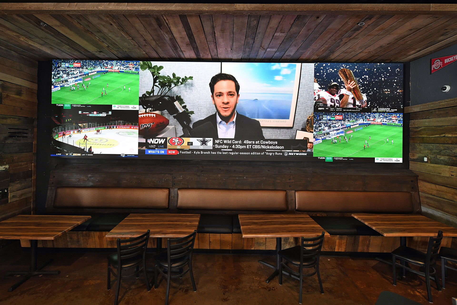 Sportsbook Bar & Grill Image